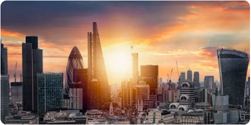 photography of the london uk skyline where the EMEA offices are for the itential network automation and orchestration platform